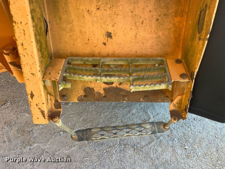 image for item LD9853 2005 Case 340  haul truck