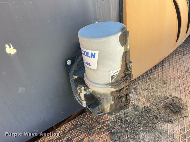 image for item LD9853 2005 Case 340  haul truck