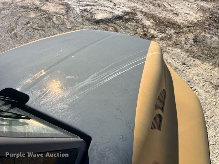 image for item LD9853 2005 Case 340  haul truck