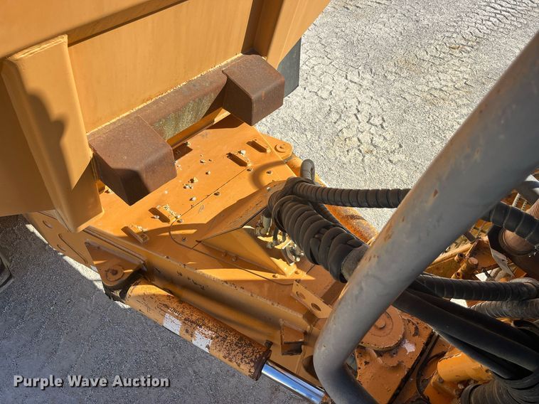 image for item LD9853 2005 Case 340  haul truck