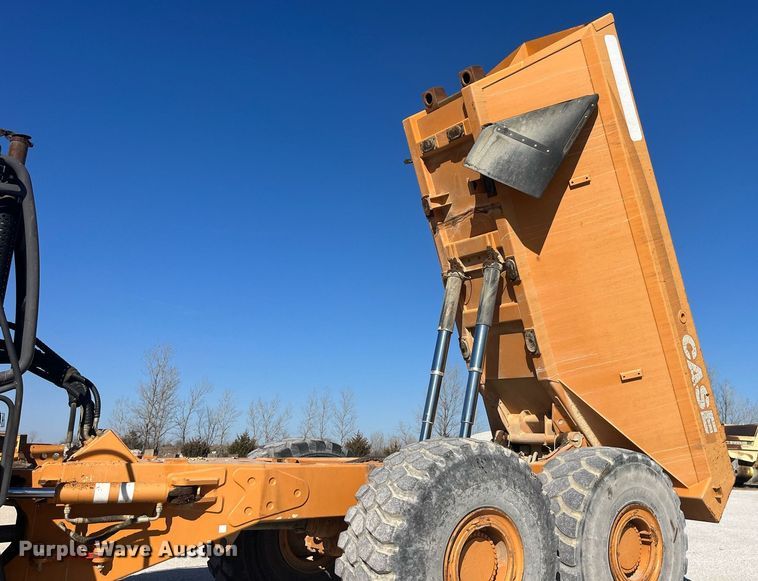 image for item LD9853 2005 Case 340  haul truck