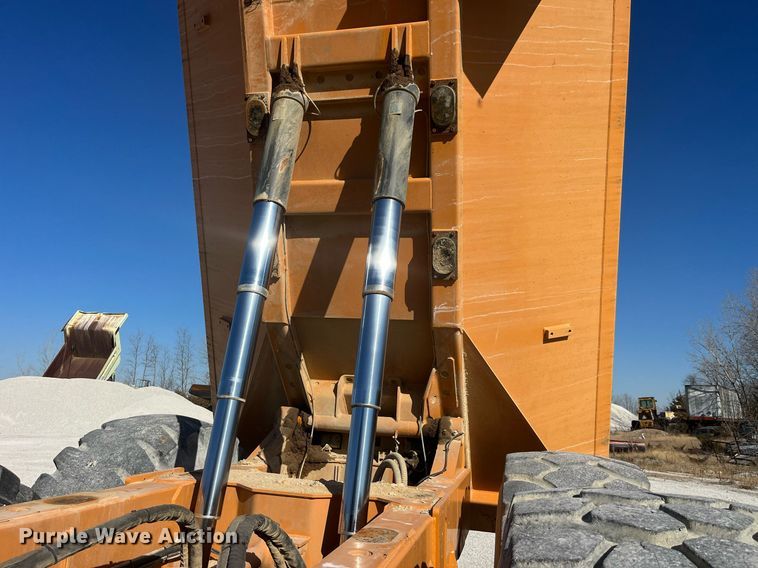 image for item LD9853 2005 Case 340  haul truck