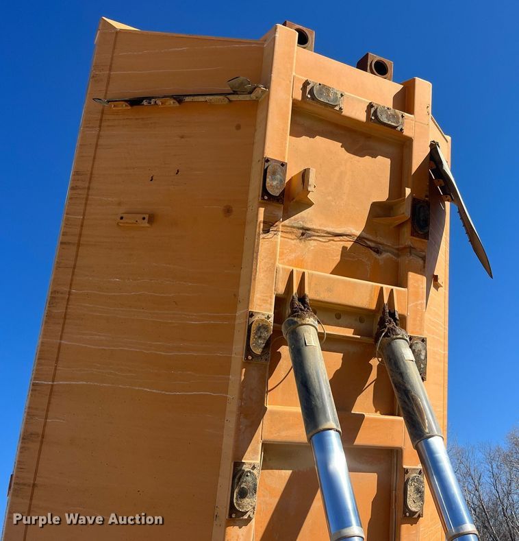 image for item LD9853 2005 Case 340  haul truck