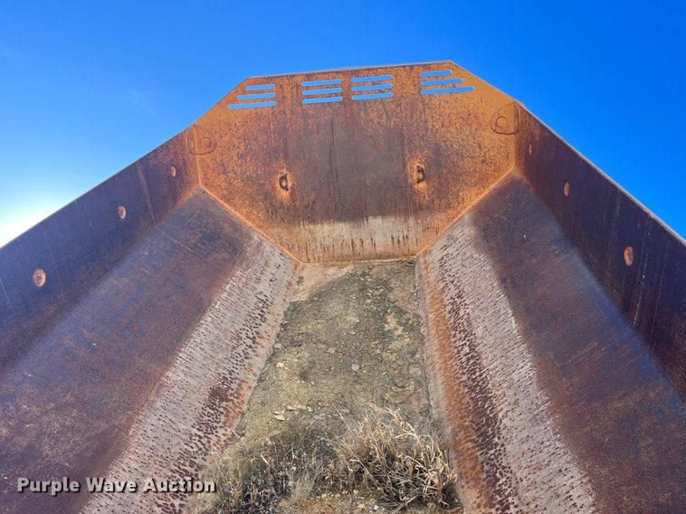 image for item LD9853 2005 Case 340  haul truck