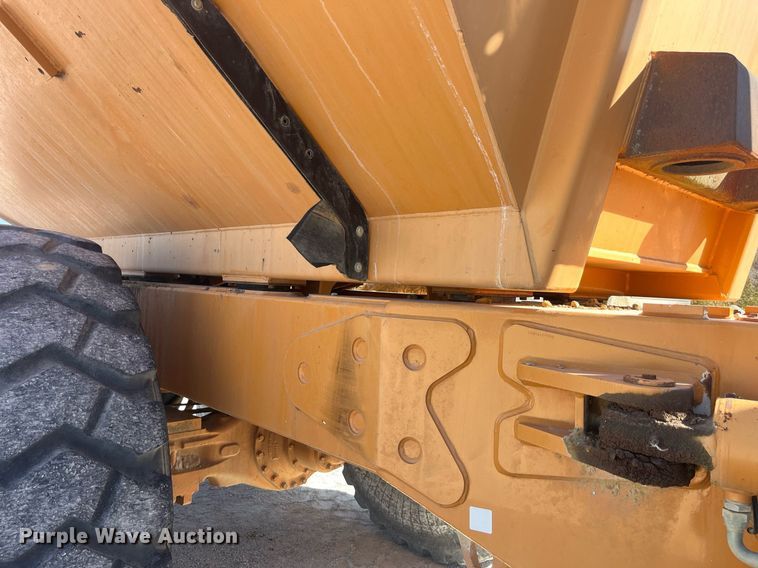 image for item LD9853 2005 Case 340  haul truck