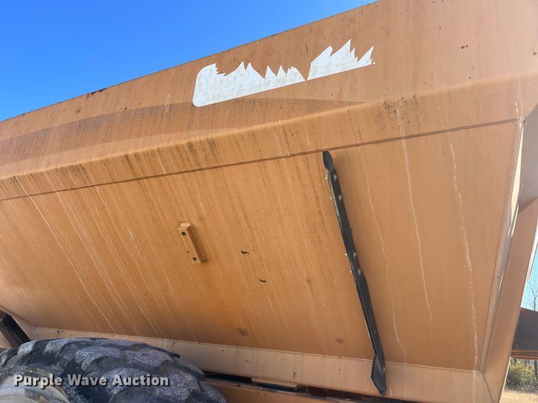 image for item LD9853 2005 Case 340  haul truck