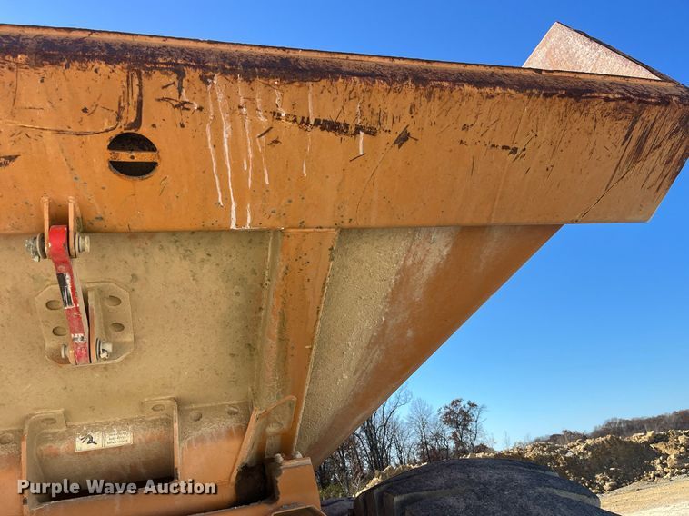 image for item LD9853 2005 Case 340  haul truck