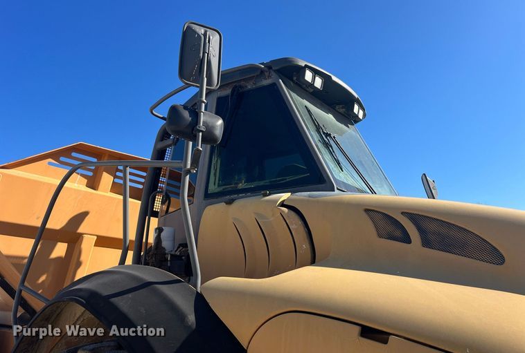 image for item LD9853 2005 Case 340  haul truck