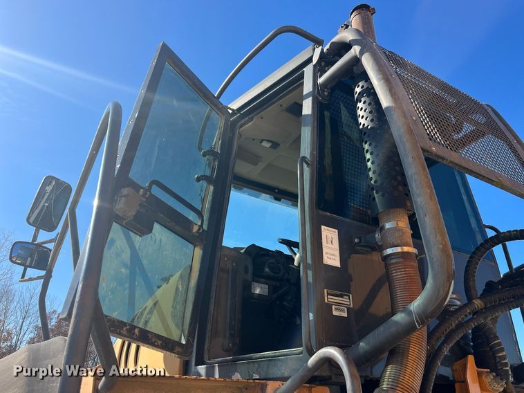 image for item LD9853 2005 Case 340  haul truck