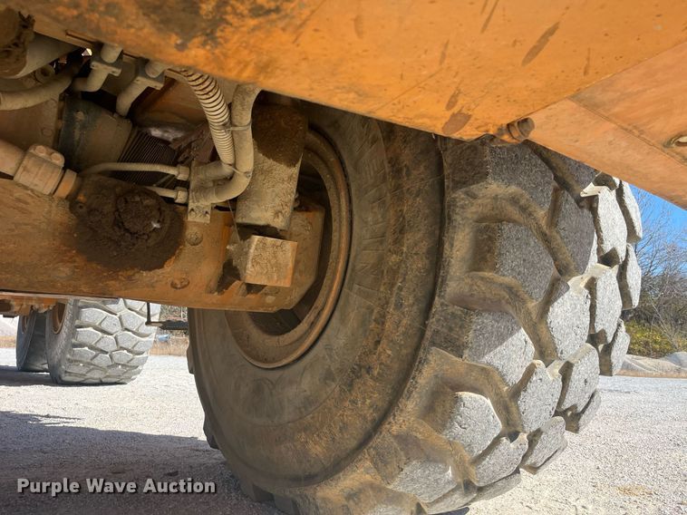 image for item LD9853 2005 Case 340  haul truck