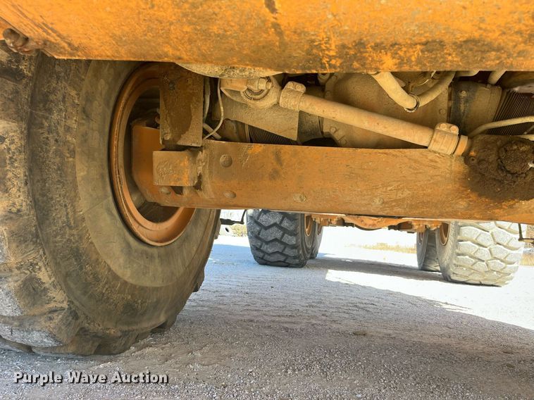 image for item LD9853 2005 Case 340  haul truck