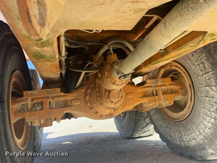 image for item LD9853 2005 Case 340  haul truck