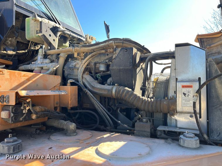 image for item LD9853 2005 Case 340  haul truck