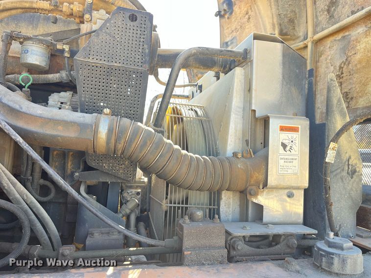 image for item LD9853 2005 Case 340  haul truck