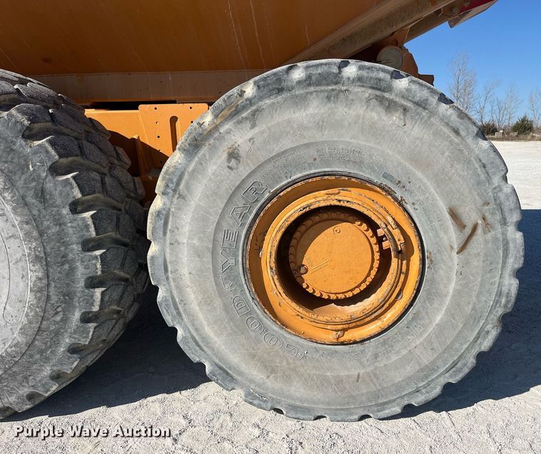 image for item LD9853 2005 Case 340  haul truck