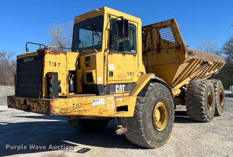 image for item LD9854 1995 Caterpillar D400D  haul truck