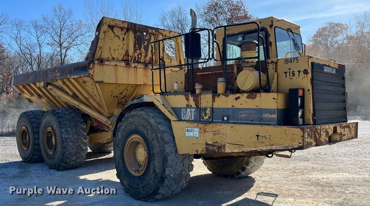 image for item LD9854 1995 Caterpillar D400D  haul truck