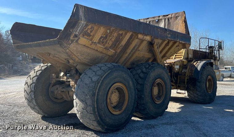 image for item LD9854 1995 Caterpillar D400D  haul truck