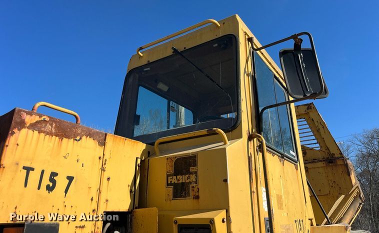 image for item LD9854 1995 Caterpillar D400D  haul truck