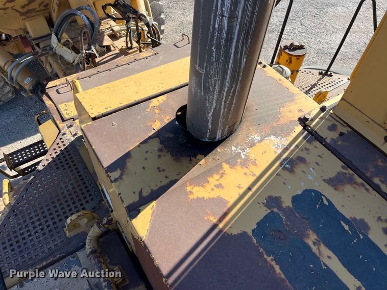 image for item LD9854 1995 Caterpillar D400D  haul truck