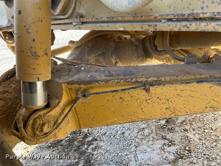 image for item LD9854 1995 Caterpillar D400D  haul truck