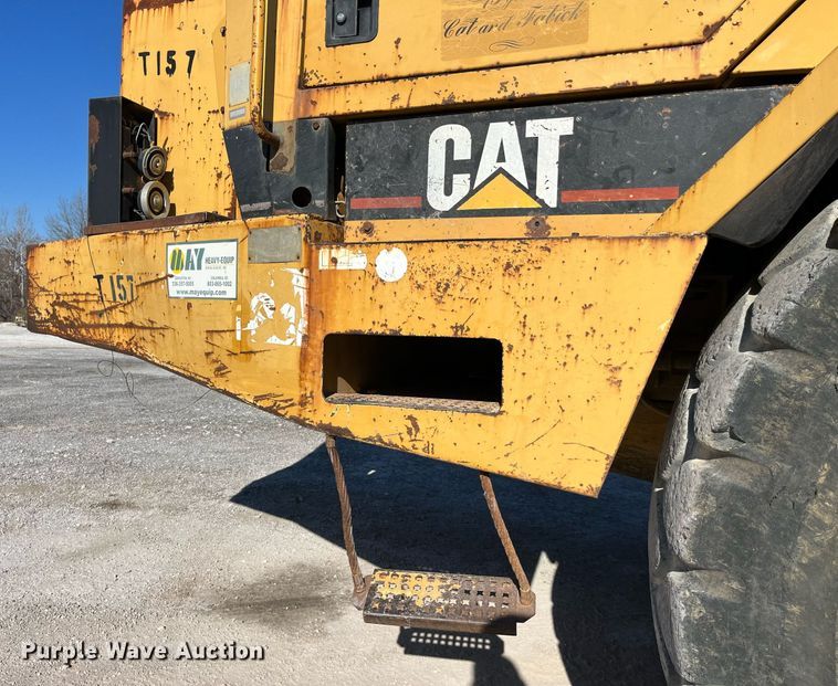 image for item LD9854 1995 Caterpillar D400D  haul truck