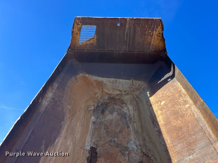 image for item LD9854 1995 Caterpillar D400D  haul truck