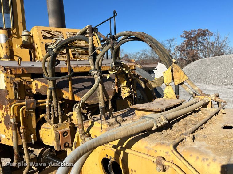 image for item LD9854 1995 Caterpillar D400D  haul truck