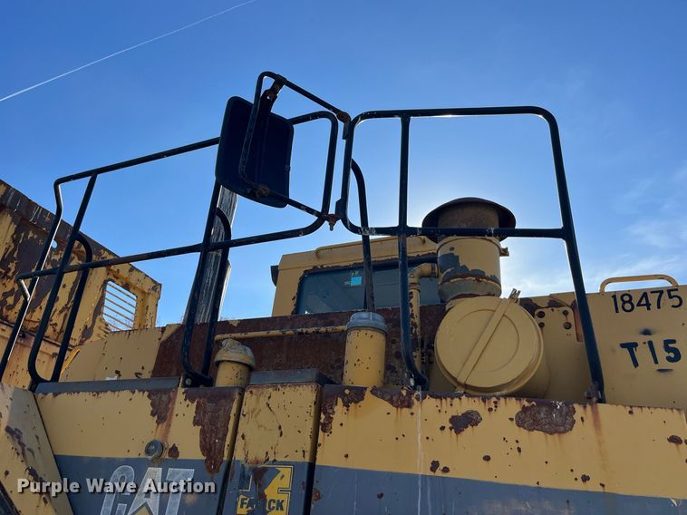 image for item LD9854 1995 Caterpillar D400D  haul truck