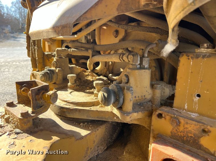 image for item LD9854 1995 Caterpillar D400D  haul truck