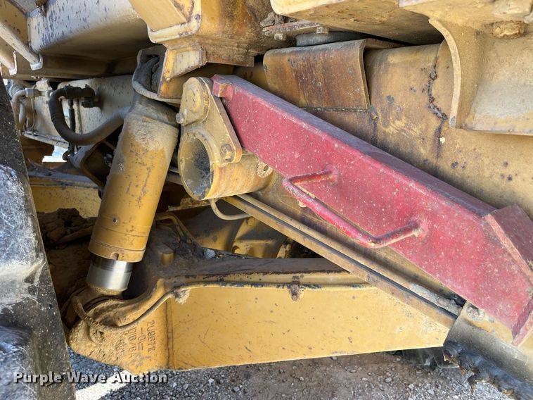 image for item LD9854 1995 Caterpillar D400D  haul truck