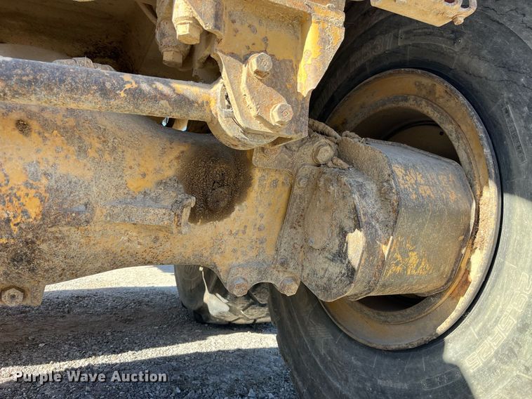 image for item LD9854 1995 Caterpillar D400D  haul truck