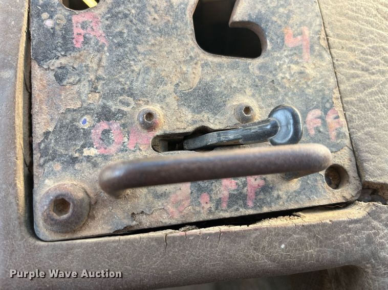 image for item LD9854 1995 Caterpillar D400D  haul truck