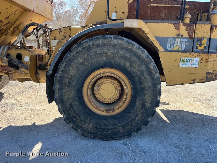 image for item LD9854 1995 Caterpillar D400D  haul truck