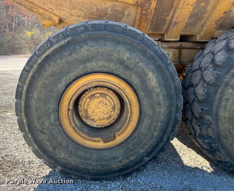 image for item LD9854 1995 Caterpillar D400D  haul truck