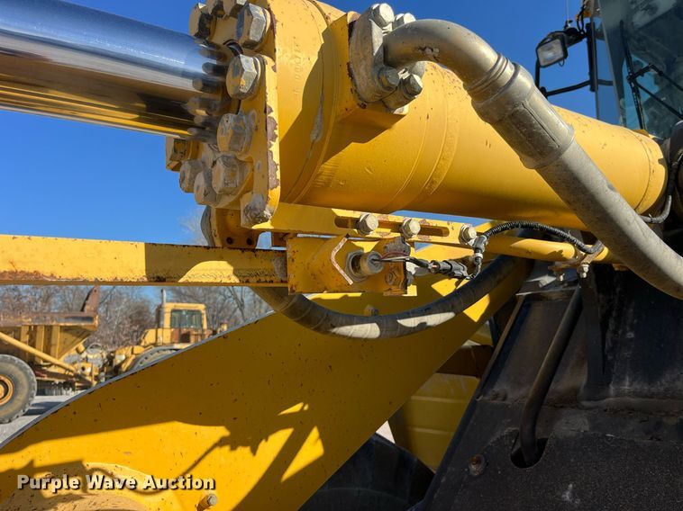 image for item LD9855 2011 Komatsu WA480-6  wheel loader