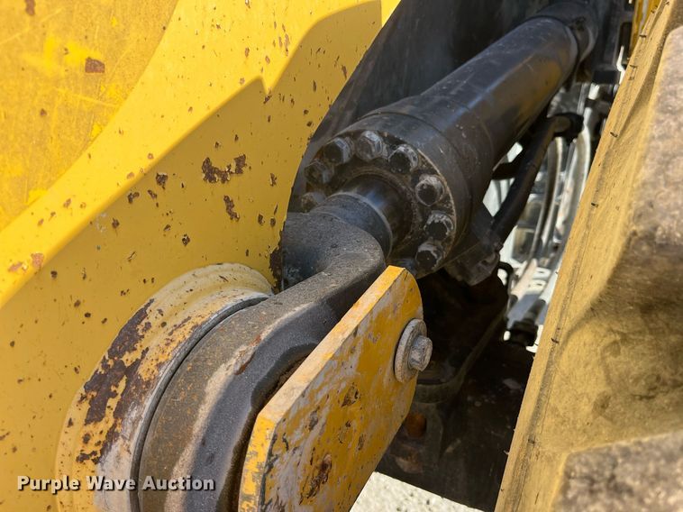 image for item LD9855 2011 Komatsu WA480-6  wheel loader