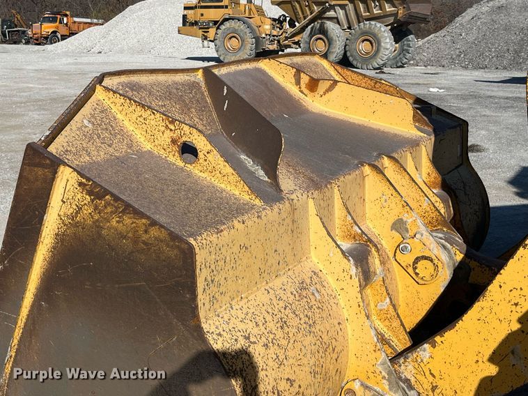 image for item LD9855 2011 Komatsu WA480-6  wheel loader