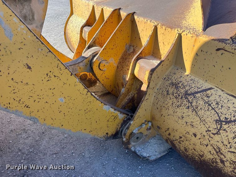 image for item LD9855 2011 Komatsu WA480-6  wheel loader