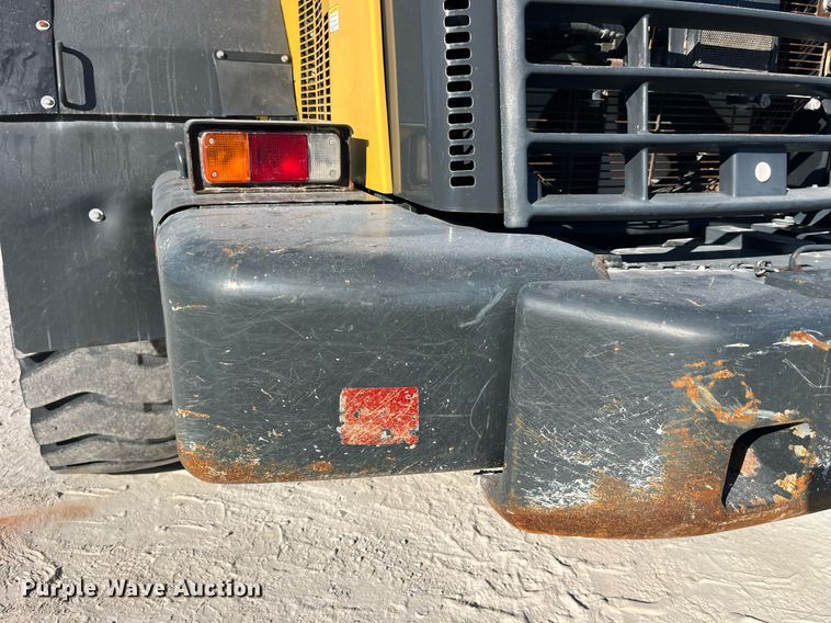 image for item LD9855 2011 Komatsu WA480-6  wheel loader