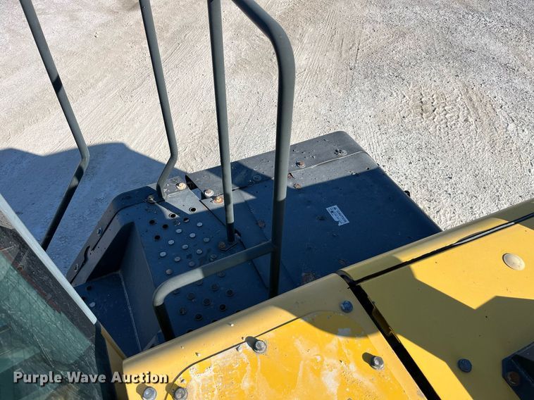 image for item LD9855 2011 Komatsu WA480-6  wheel loader