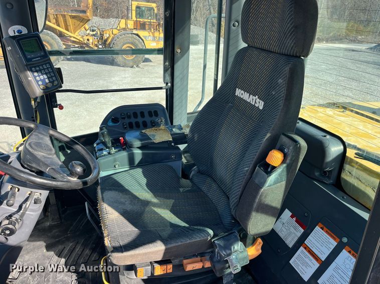 image for item LD9855 2011 Komatsu WA480-6  wheel loader