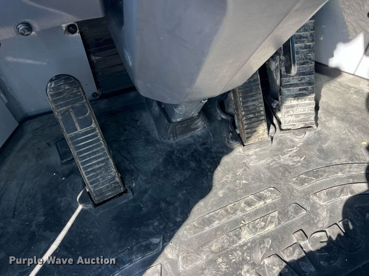 image for item LD9855 2011 Komatsu WA480-6  wheel loader