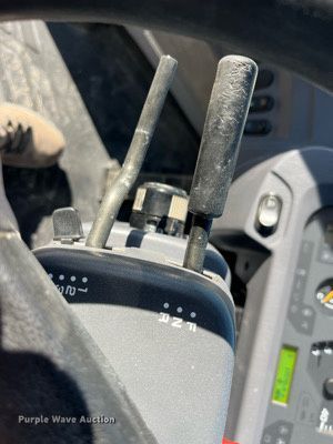 image for item LD9855 2011 Komatsu WA480-6  wheel loader