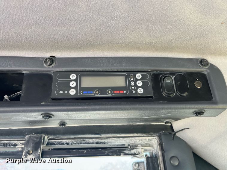 image for item LD9855 2011 Komatsu WA480-6  wheel loader