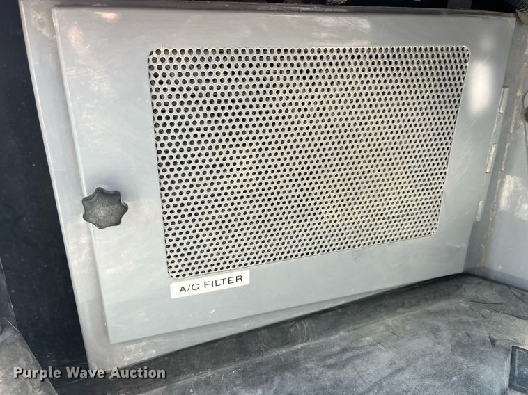 image for item LD9855 2011 Komatsu WA480-6  wheel loader