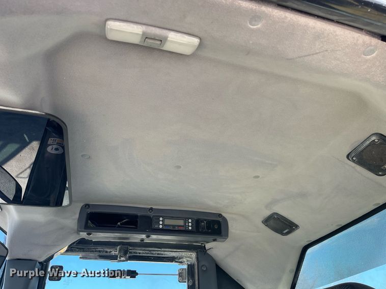 image for item LD9855 2011 Komatsu WA480-6  wheel loader