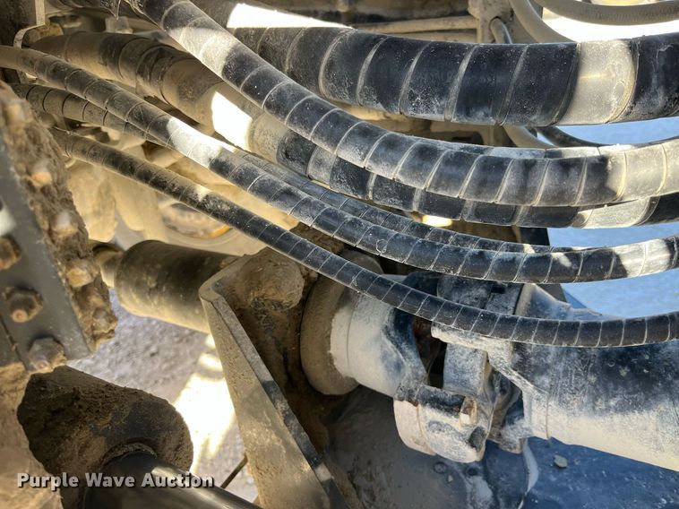 image for item LD9855 2011 Komatsu WA480-6  wheel loader