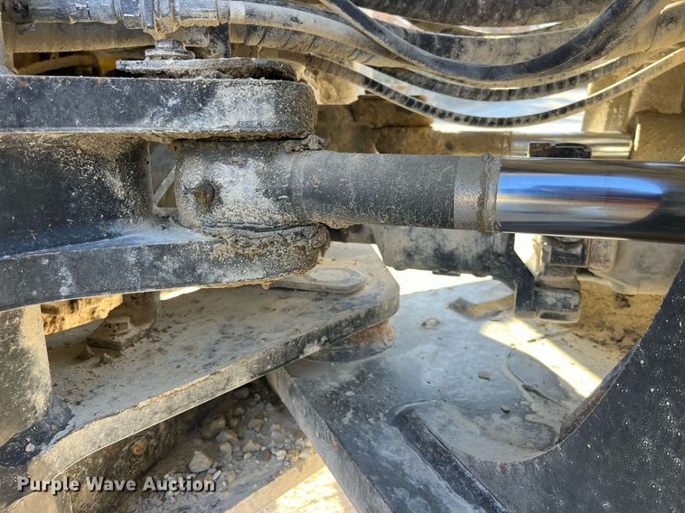 image for item LD9855 2011 Komatsu WA480-6  wheel loader