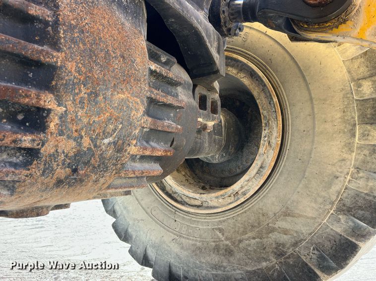 image for item LD9855 2011 Komatsu WA480-6  wheel loader